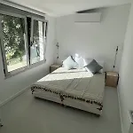 Charming House De Caparica Villa
